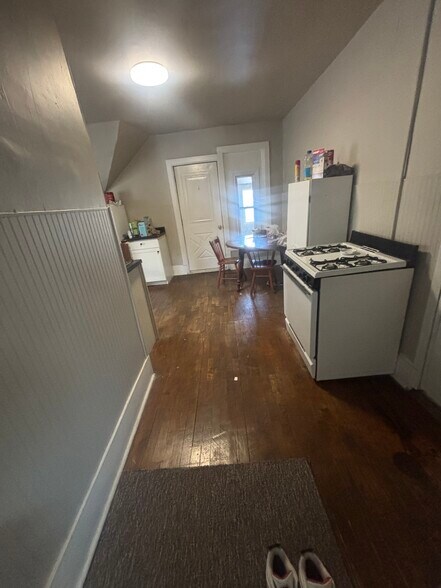 Building Photo - 846 McKinley St