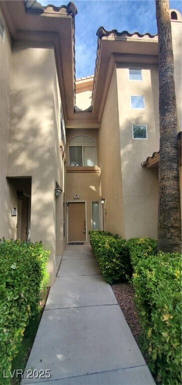 Building Photo - 2050 W Warm Springs Rd