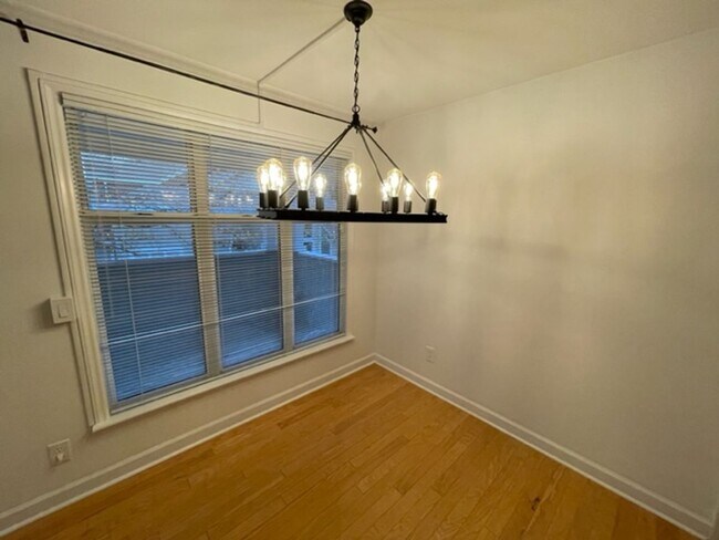 Building Photo - Parkridge Lane - ITB Condo Available for P...