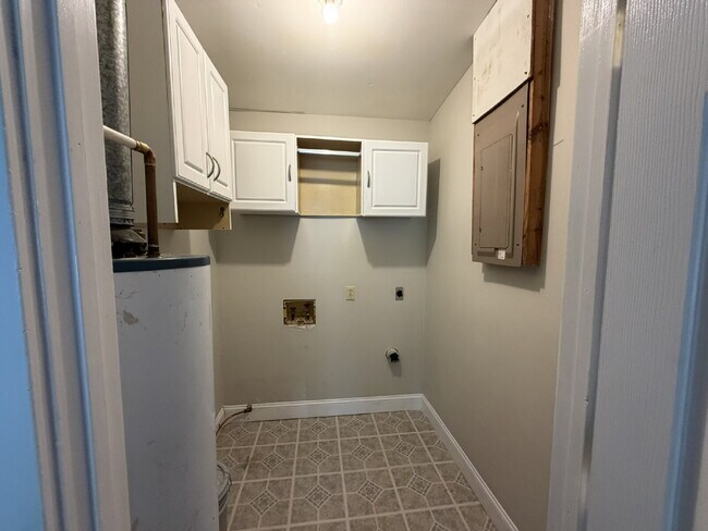 Building Photo - Home for Rent