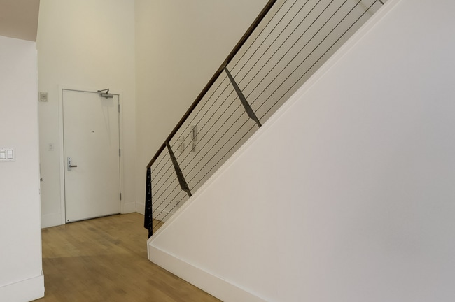 Building Photo - Luxurious Live/Work Loft in great DogPatch...