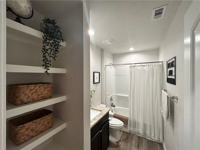 Building Photo - 7726 Lariat Toss Dr