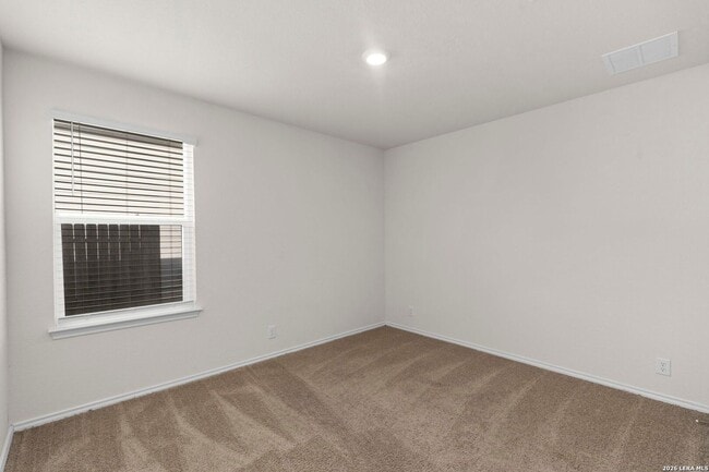 Building Photo - 3 Bedroom/2 Bath Redbird Ranch Subdivision