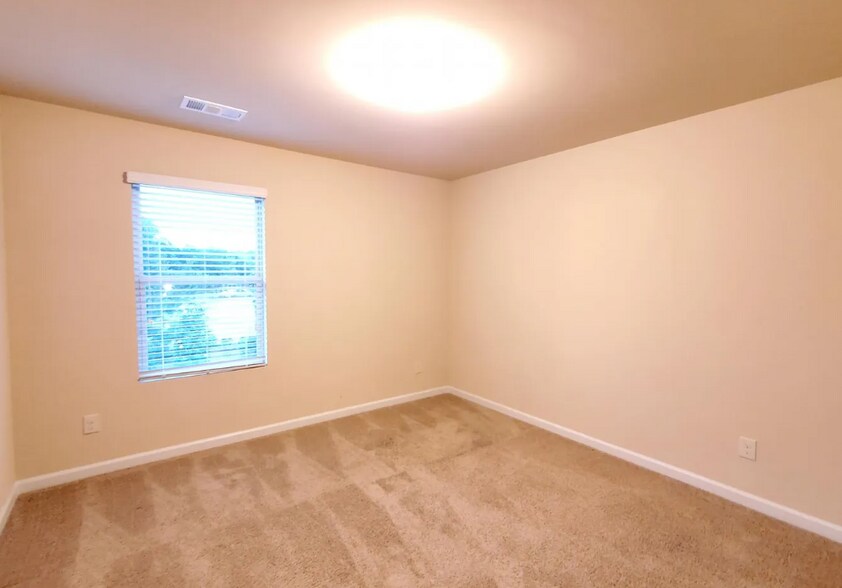 Building Photo - 79 Meadowlark Way