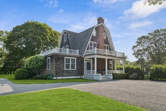Building Photo - 109 Quogue St