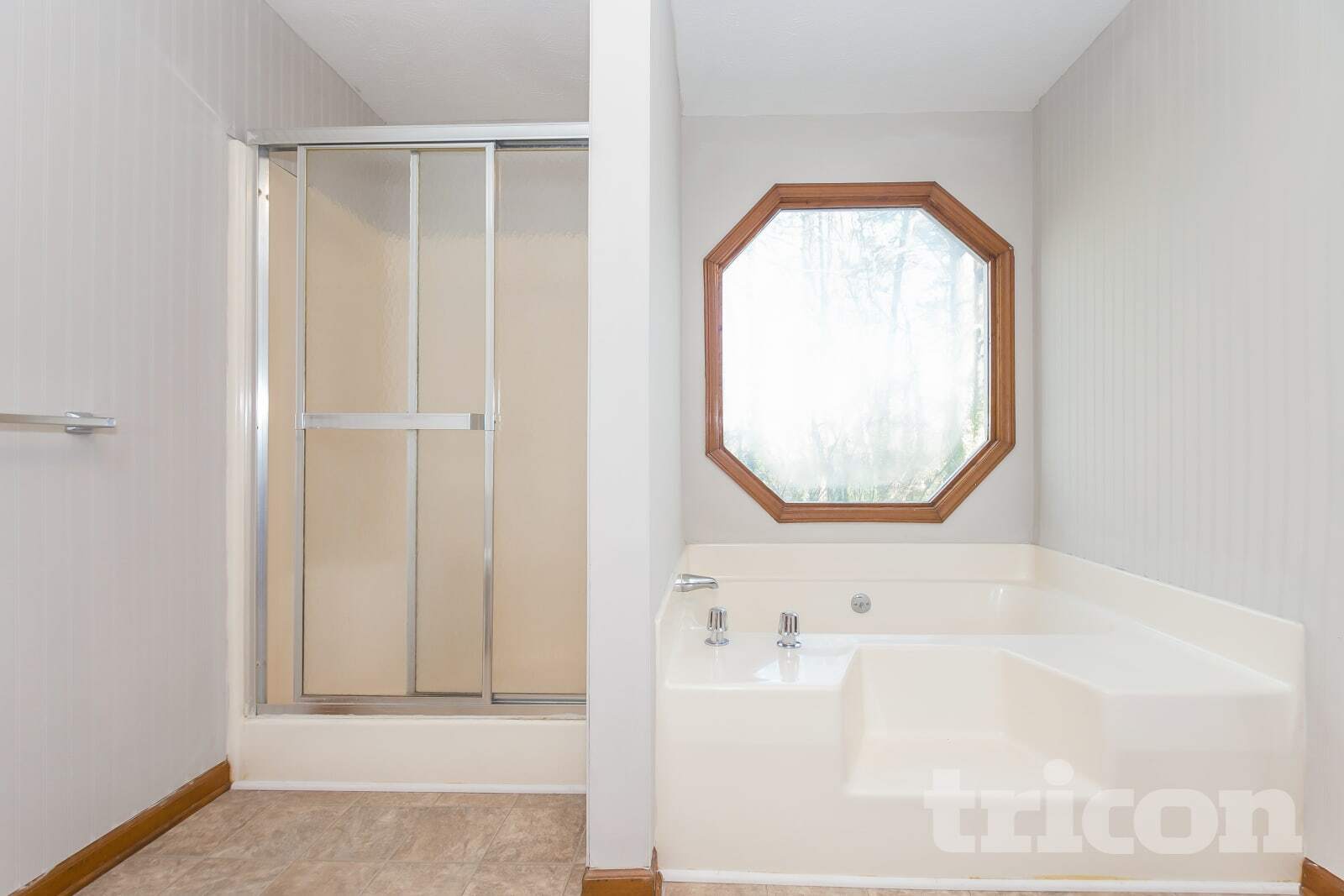 Building Photo - 184 Hickory View Dr