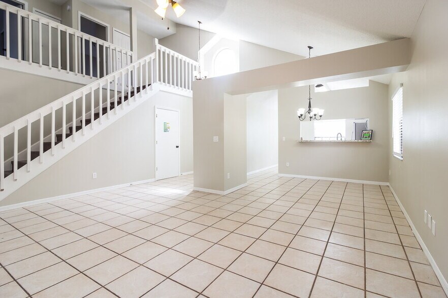 Building Photo - 1067 Manigan Ave