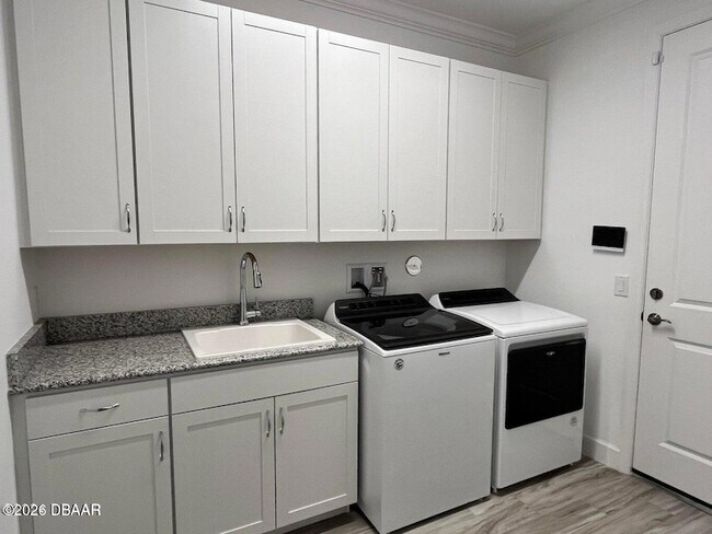 Building Photo - 534 Margaritaville Ave