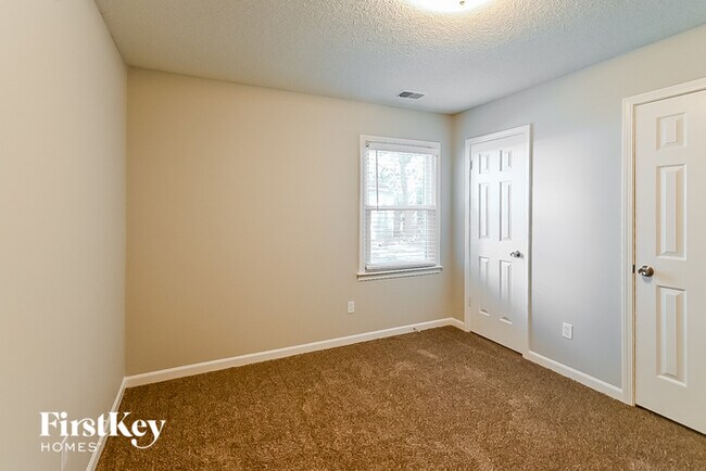 Building Photo - 3038 Dunstan Cove