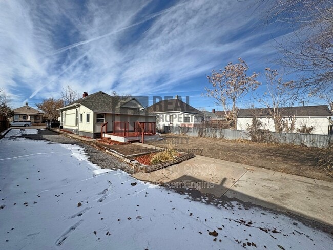 Building Photo - 1626 E Routt Ave