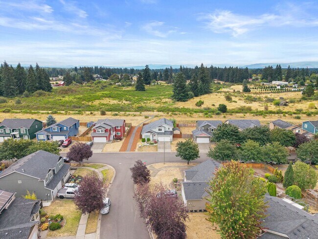 Building Photo - 16640 Rainier View Dr SE