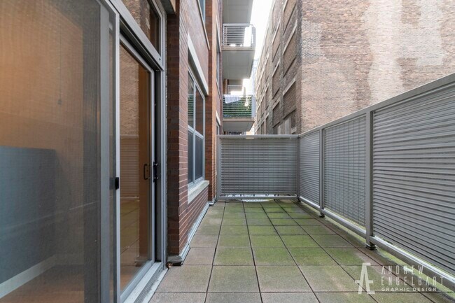 Building Photo - 933 W Van Buren St