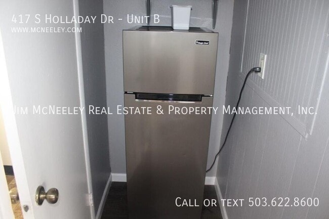 Building Photo - 417 S Holladay Dr