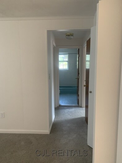 Building Photo - 1 Viking Ct