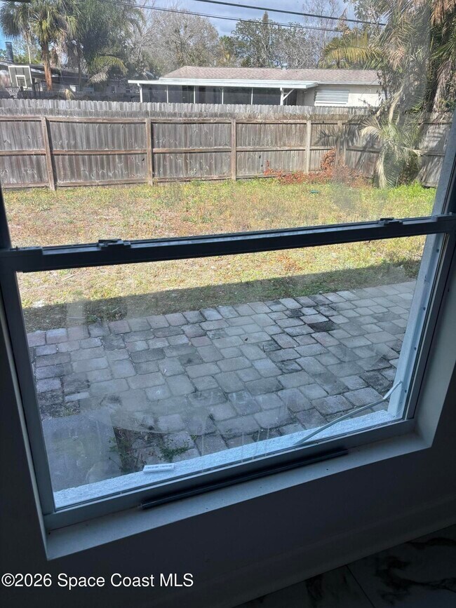 Building Photo - 1109 Martha Lee Ave