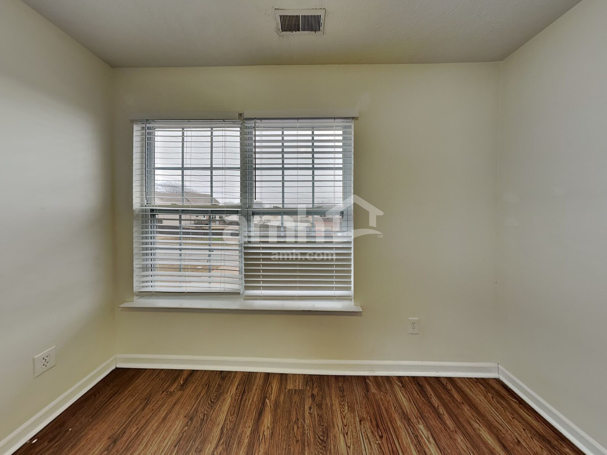 Building Photo - 1124 Emma May Point