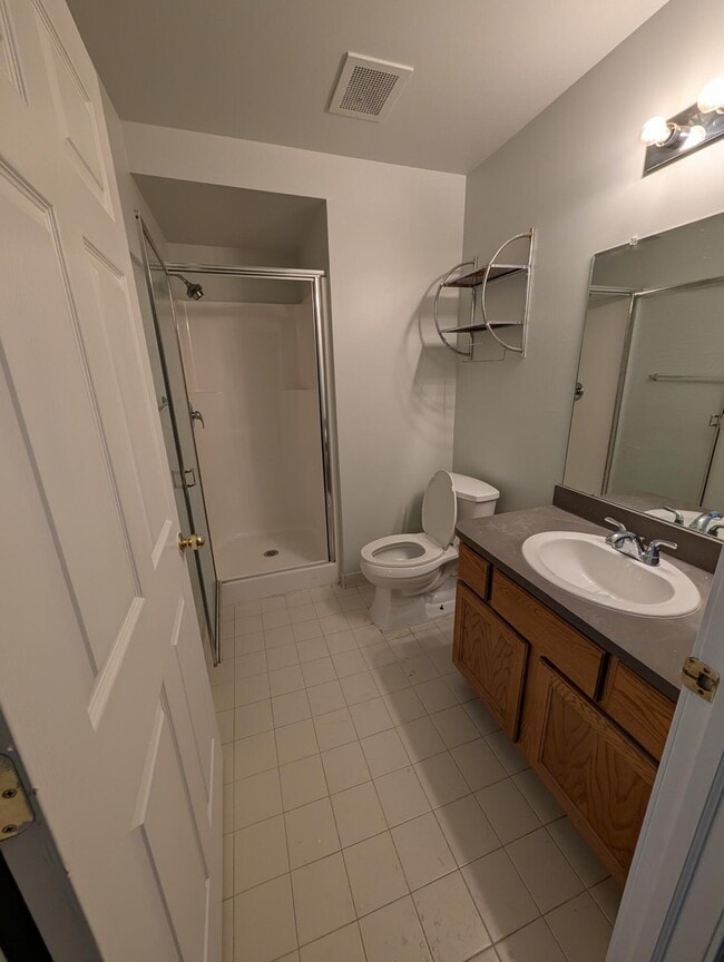 Building Photo - 41034 Rose Ln