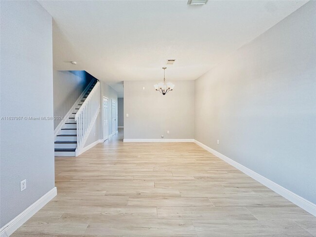 Building Photo - 15276 SW 91st Ln