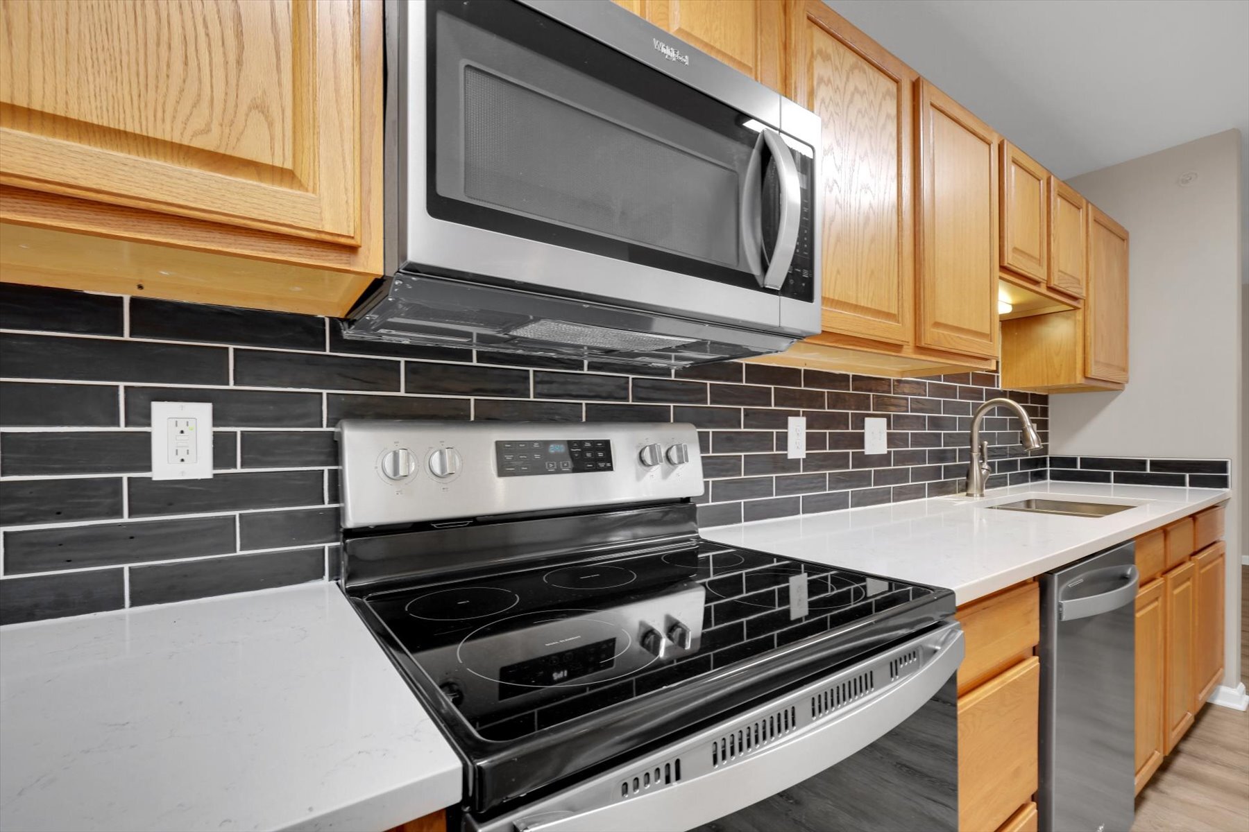 Building Photo - 6403 Shelton Cir