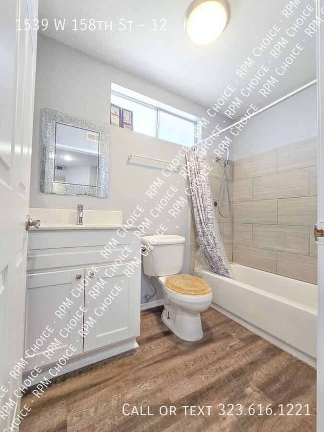 Building Photo - 1539 W 158th St