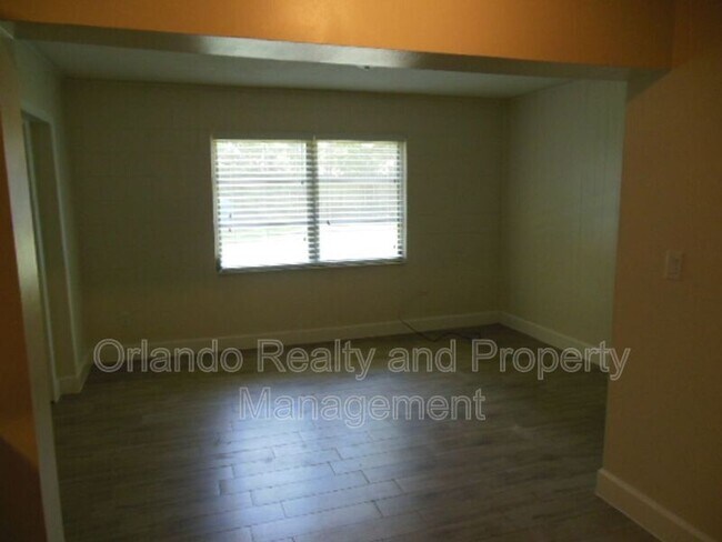 Building Photo - 404 Oakhurst St