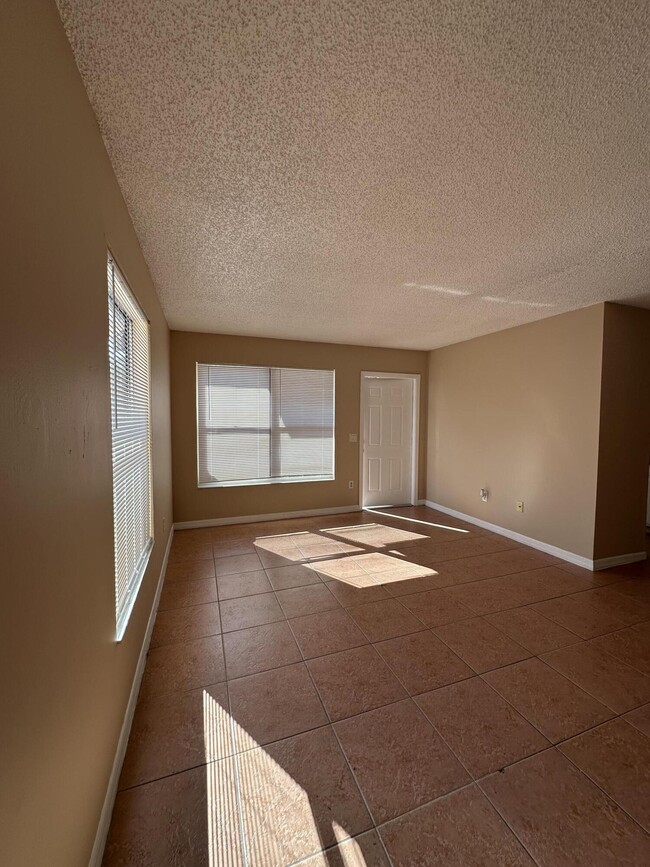 Building Photo - 958 Louisiana Ave