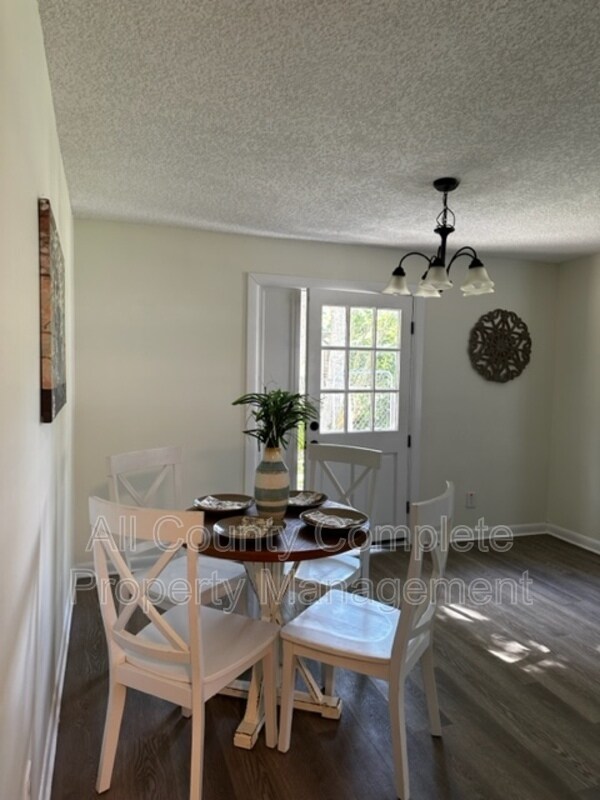 Building Photo - 6004 Marsha Dr