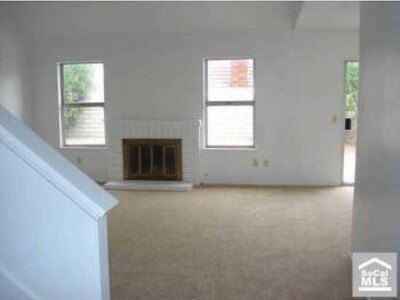Building Photo - 1169 N Mulberry Ave
