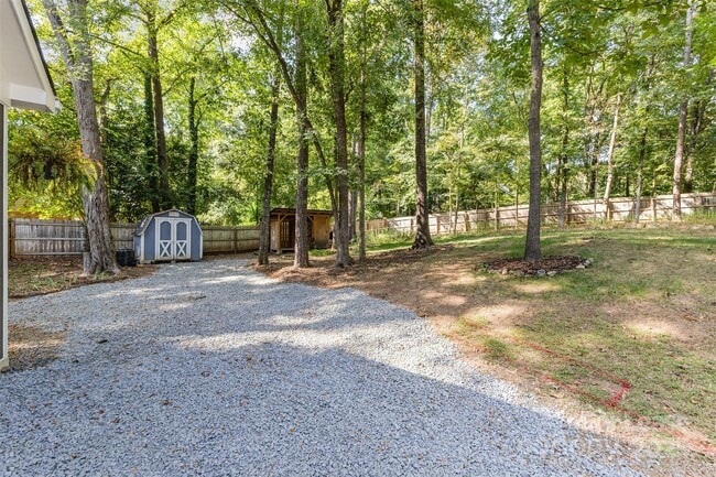 Building Photo - 100 Aurora Ln