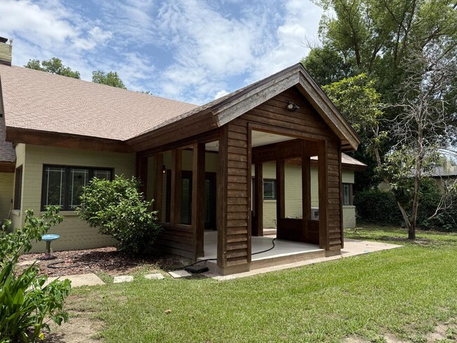 Building Photo - 5432 Grove Ave