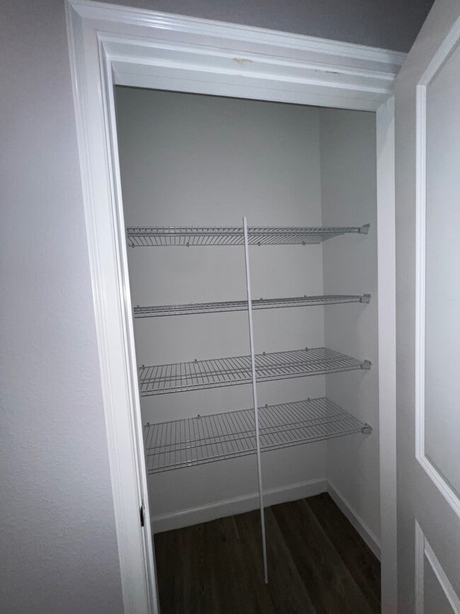 Building Photo - 3542 Fairwater Ct