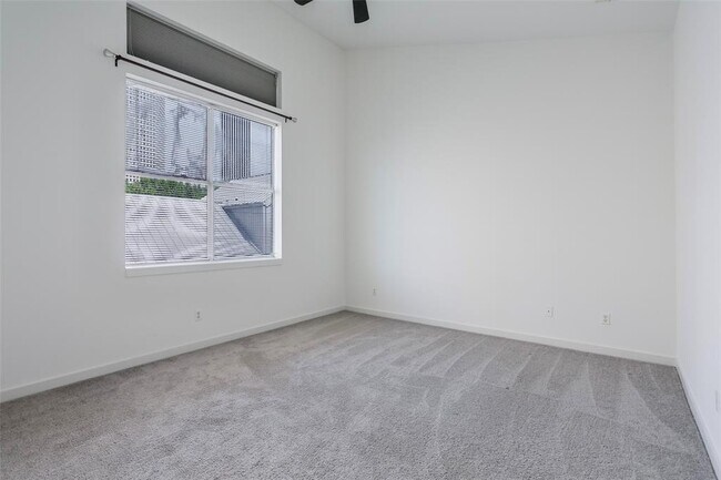 Building Photo - 1303 Arthur St