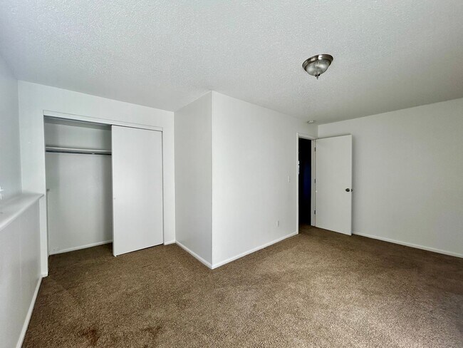 Building Photo - Completely Remodeled Home for Rent in Northwest Longmont