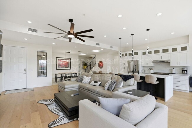 Building Photo - 8989 N Gainey Center Dr