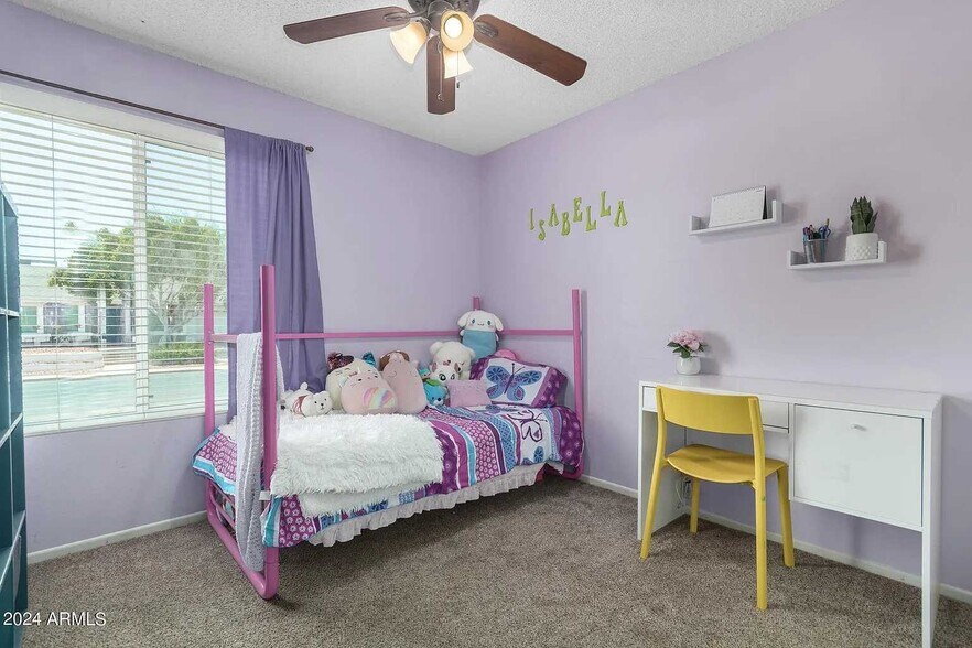 Building Photo - 716 E Hackamore St