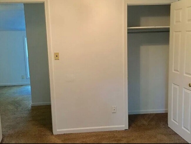 Building Photo - 108 N Hamilton St