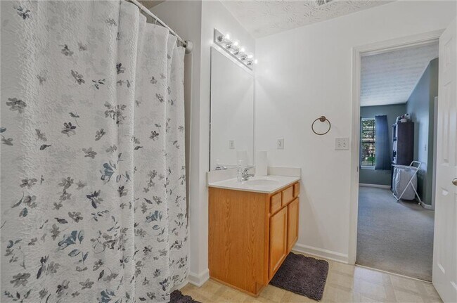 Building Photo - 2870 Vining Ridge Terrace