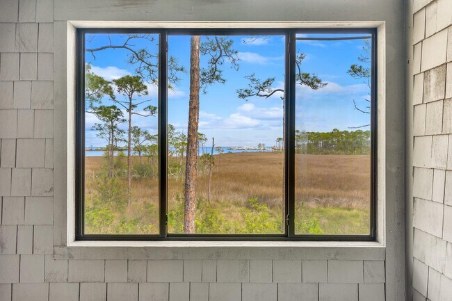 Building Photo - 8983 Heron Walk Dr