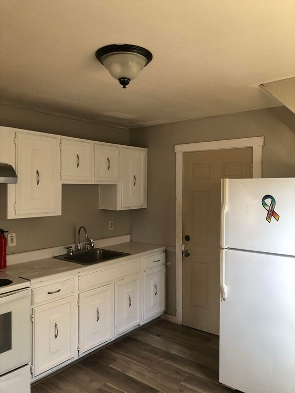 Building Photo - 19 Summerhill Ave