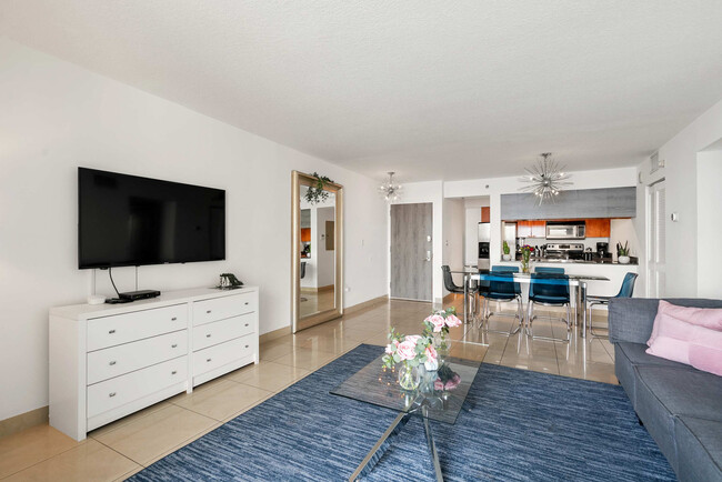 Building Photo - 1200 Brickell Bay Dr
