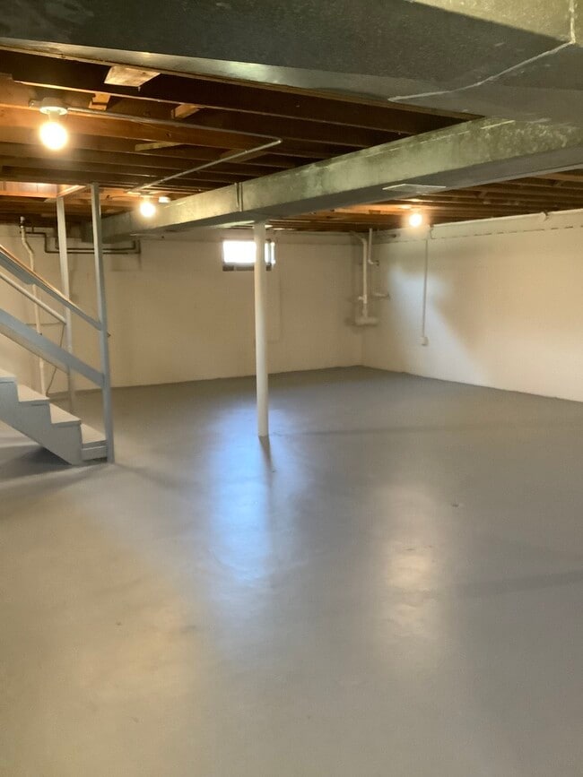 Building Photo - 4920 Cypress Dr