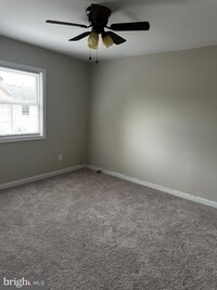 Building Photo - 325 Brock Square