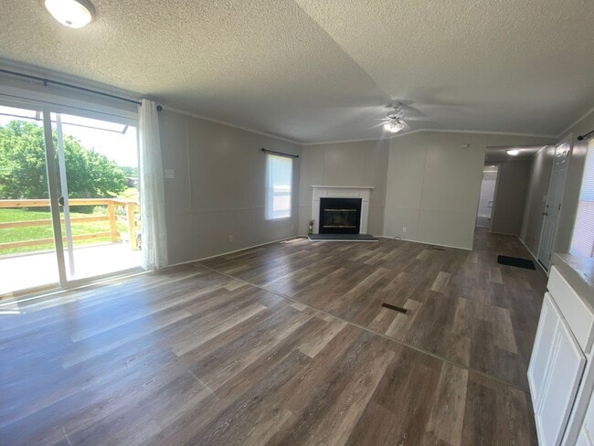 Building Photo - 1705 Creason Dr