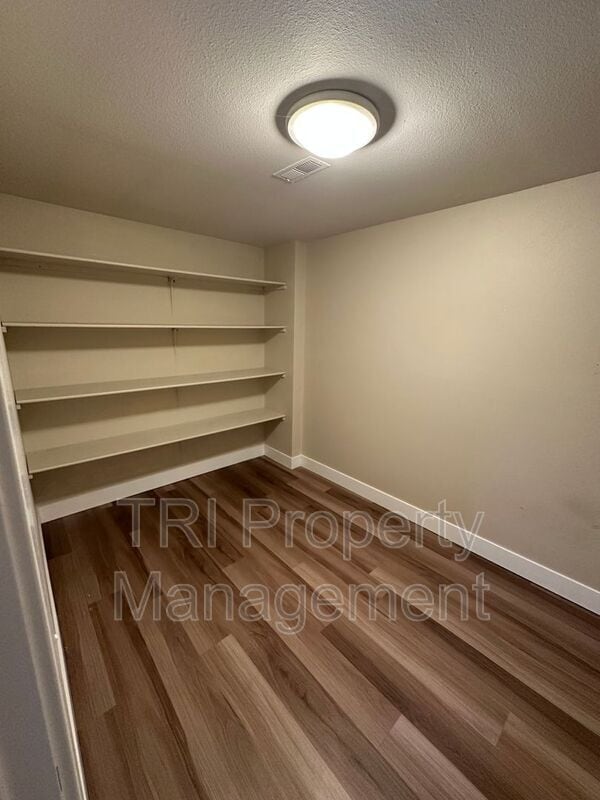 Building Photo - 3037 Antelope Rd