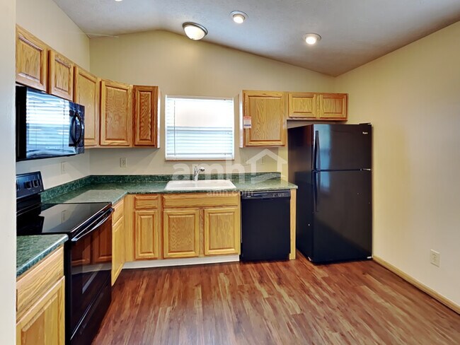 Building Photo - 1350 Randan Drive