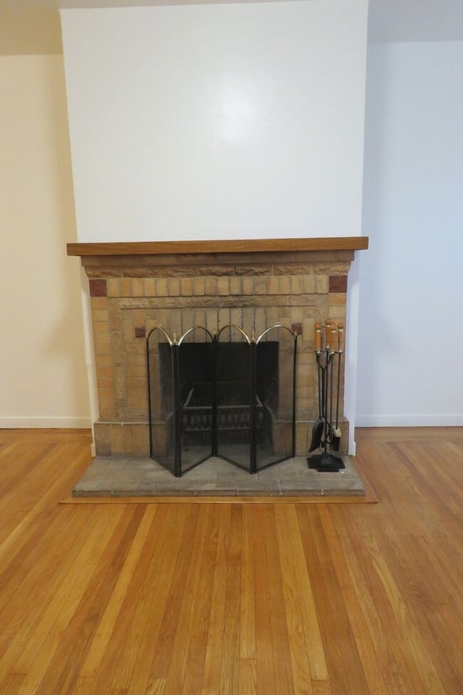 Building Photo - Cow Hollow - 2 Bedroom Flat