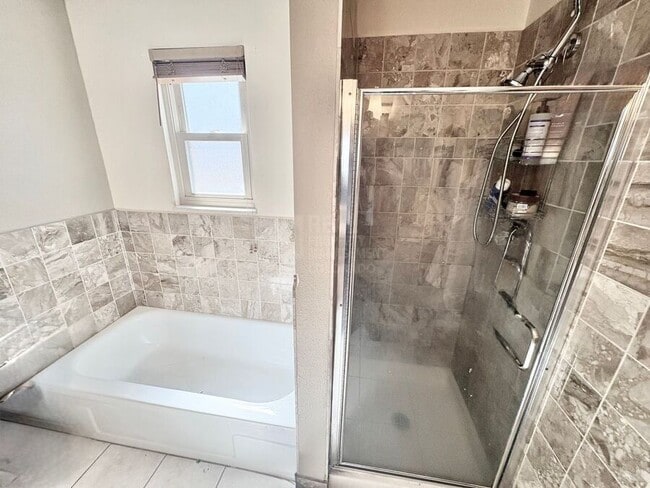 Building Photo - 12198 E Vassar Dr