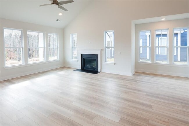 Building Photo - 107 Doya Ct