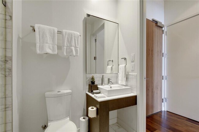 Building Photo - 210 Lavaca St