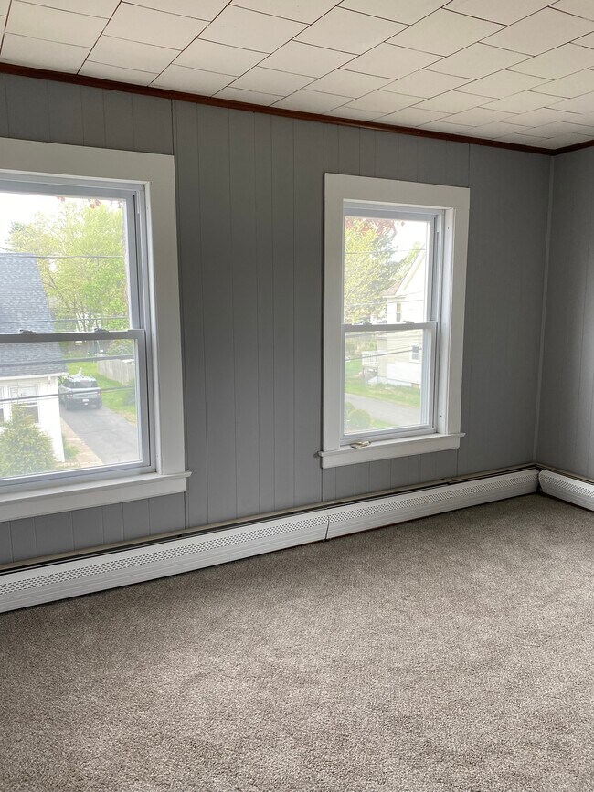 Building Photo - 11 Cross St